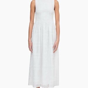 Chic White Sleeveless Maxi Dress